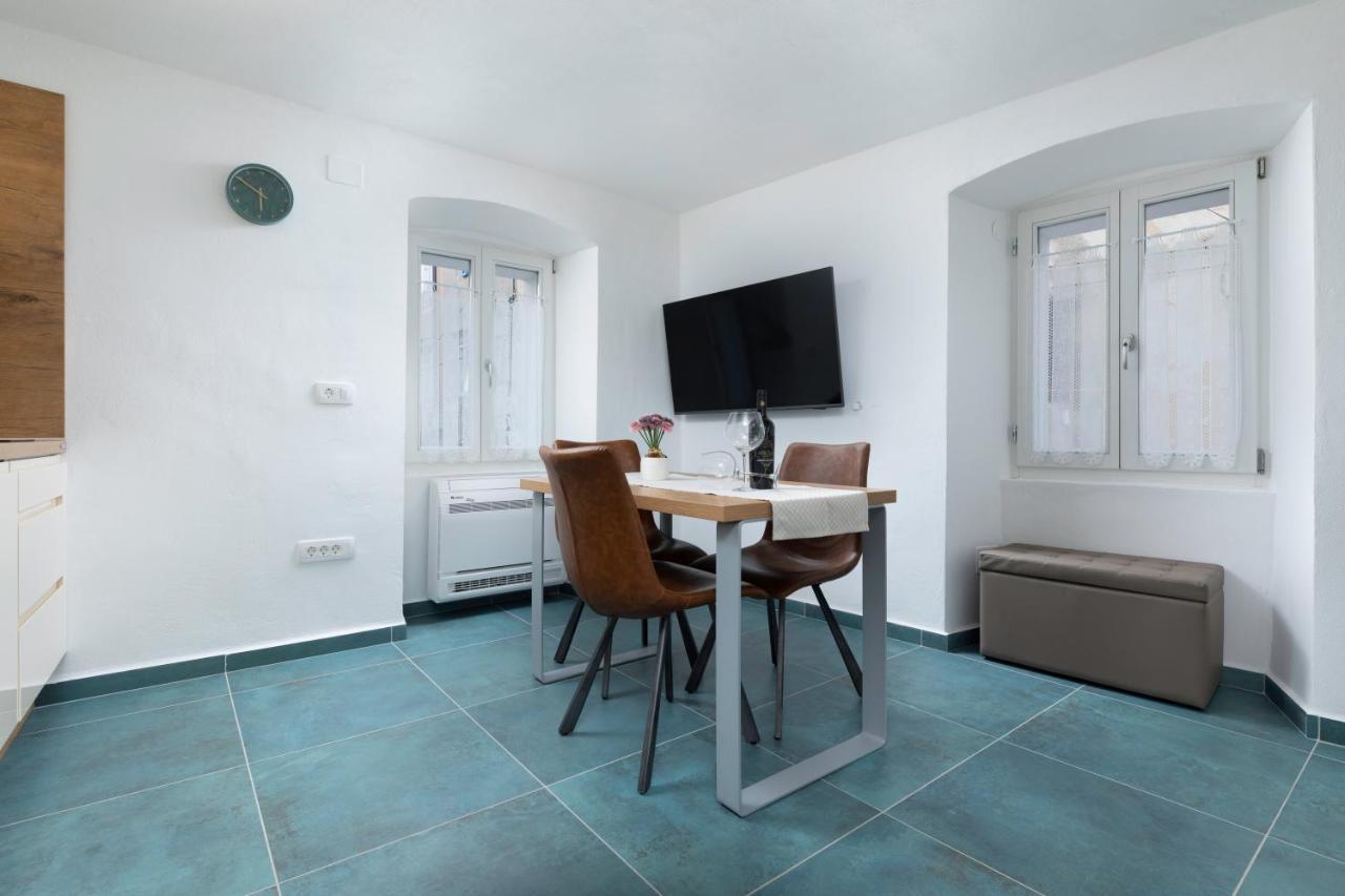 Studio, 70 Steps From The Beach Baska  Exterior photo