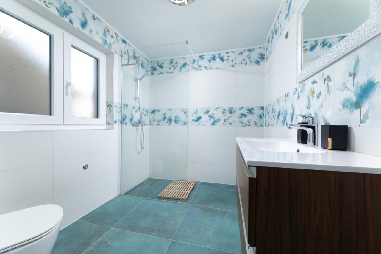 Studio, 70 Steps From The Beach Baska  Exterior photo
